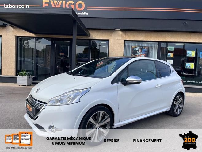 Peugeot 208 1.6 E-HDI 115CH XY 3P Blanc de 2015