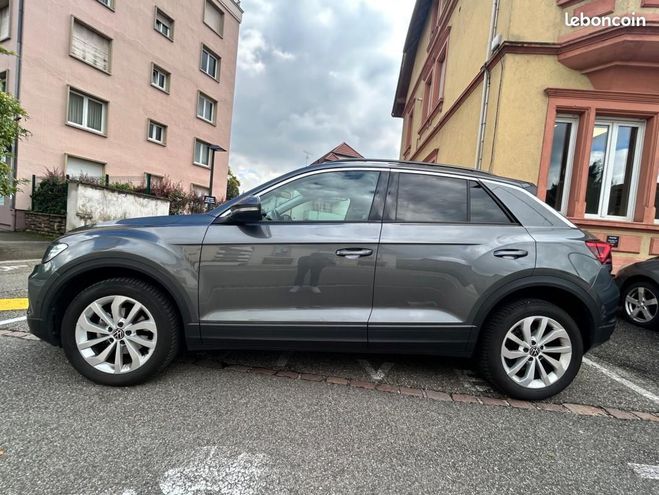 Volkswagen T Roc 1.0 TSI 110 EDITION-CAMERA DE RECUL-BVM- Gris de 2024