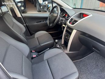  Voir détails -Peugeot 207 207  ACCES 1,4i 75CH 1re main essence à Armentires (59)