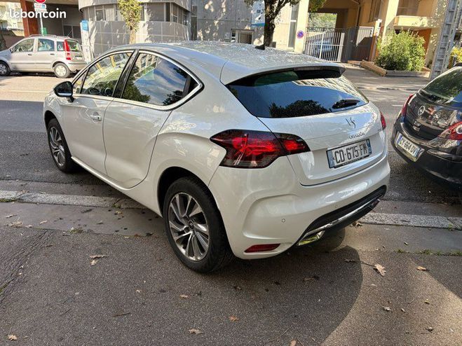 Citroen DS4 So chic 1.6 Hdi 115 Etg6 Blanc de 2012
