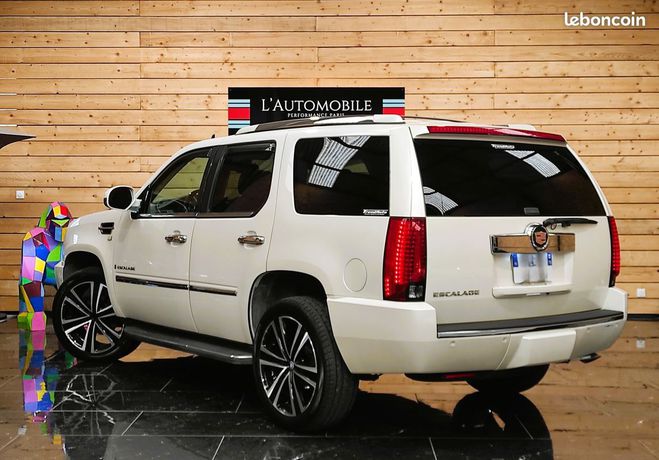 Cadillac Escalade 6.2 v8 platinium   7 places Blanc de 2007