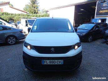  Voir détails -Peugeot Partner Premium BlueHDI 100 S&S BVM5 à Vaulx-en-Velin (69)