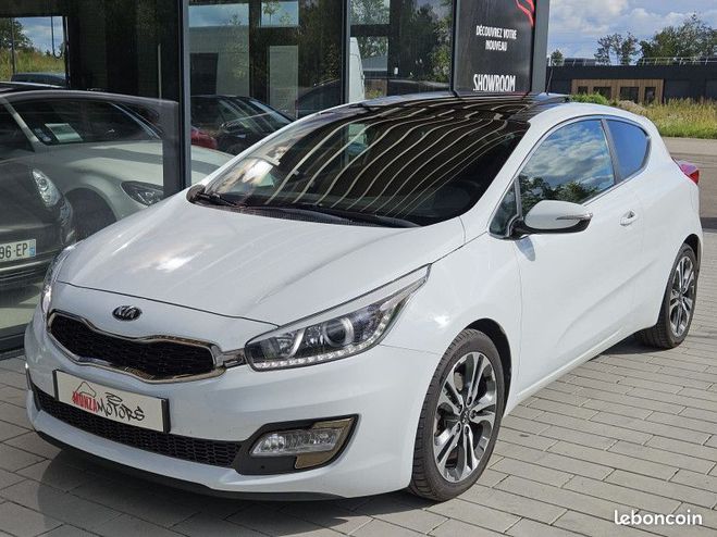 Kia ProCeed CEE'D 1.6 CRDI 128CH SPORT Blanc de 2015