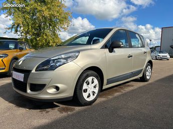  Voir détails -Renault Scenic III 1.5 DCI 110 CH Confort Authentique à Monteau (89)