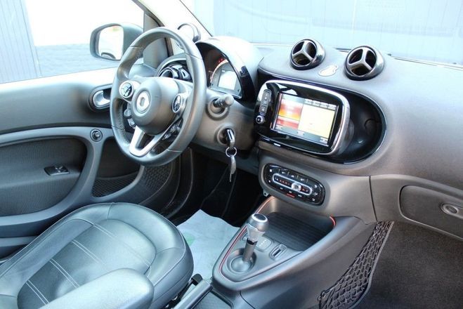 Smart Fortwo Smart Fortwo III PHASE 2 (2) BEV 18KWH EQ COUPE EDITI Gris de 2020