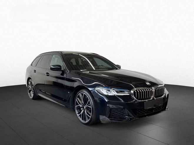 BMW Serie 5 TOURING G31 LCI 540d TwinPower Turbo xDr Noir Carbone de 2022