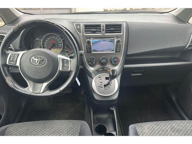 Toyota Verso 100 VVT-i Dynamic BVA Gris fonc de 2012