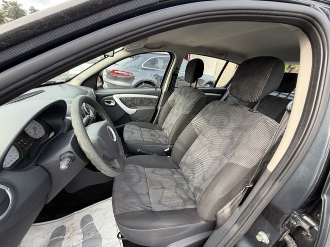 Dacia Sandero Dacia Sandero 1.4 MPI 75CH GPL AMBIANCE GRIS F de 2010