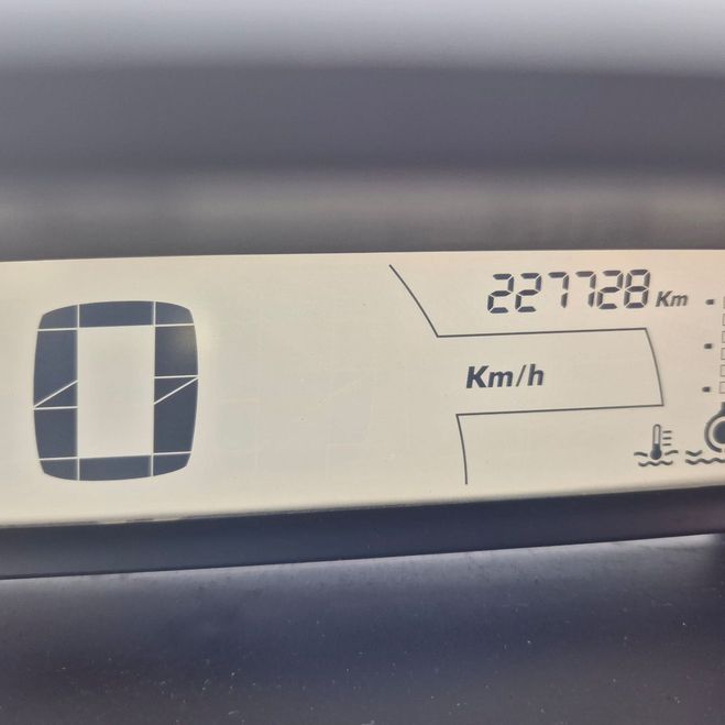 Citroen C4 1.6 HDI 92 COLLECTION CORRECTE Gris de 2005