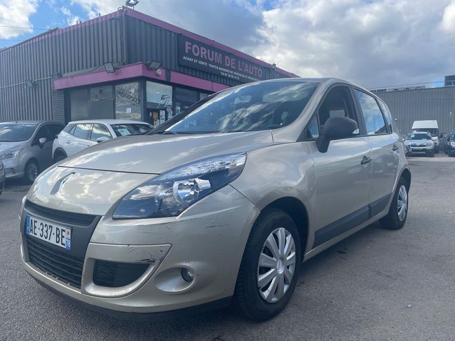 Renault Scenic II (2) 1.5 DCI 85 AUTHENTIQUE FAIBLE KM Beige de 2009