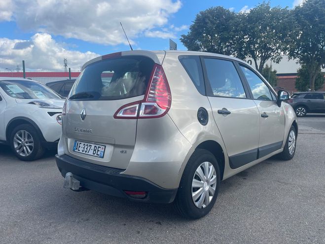 Renault Scenic II (2) 1.5 DCI 85 AUTHENTIQUE FAIBLE KM Beige de 2009