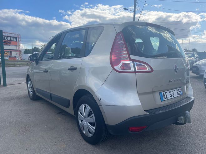 Renault Scenic II (2) 1.5 DCI 85 AUTHENTIQUE FAIBLE KM Beige de 2009