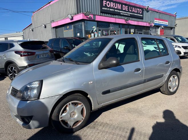 Renault Clio II (3) CAMPUS 1.2 60 ACCESS 5P Gris de 2010