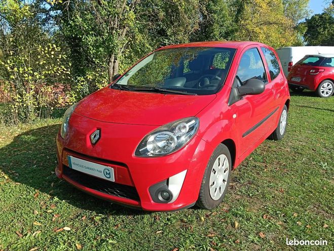 Cliquer pour voir la photo suivante Renault Twingo II 1.2 16v Expression Garantie 12 mois & Rouge de 2010