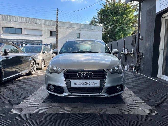 Audi A1 Sportback 1.6 TDI 105 Ambition Luxe GRIS CLAIR de 2012