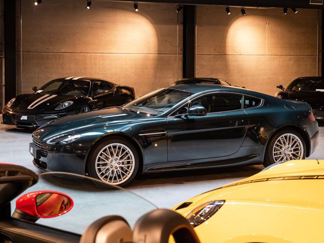 Aston martin V8 Vantage 4.7L Coupe Sportshift Vert Ghillies de 2011