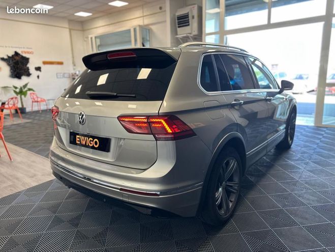 Volkswagen Tiguan 2.0l TDI 150ch R-LINE DSG7 Toit Ouvrant  Gris de 2017