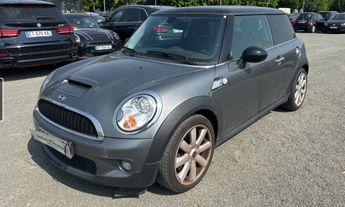  Voir détails -Mini Cooper S 175CH PACK HOT SPICE à Cannes (06)