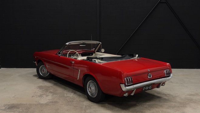 Ford Mustang Cabriolet 1965 V8 289 CI Rouge Verni de 1965