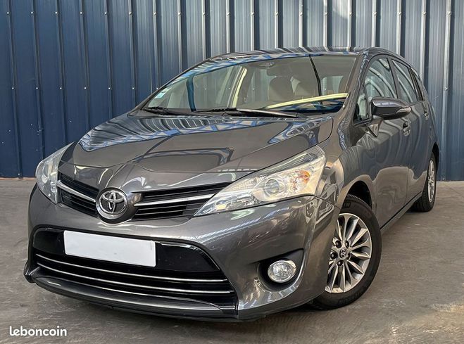 Toyota Verso 1,8i 147ch Camera de recul Rgulateur vi Gris de 2016