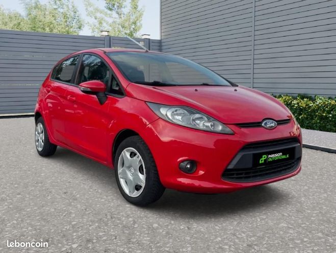 Ford Fiesta Ford Fiesta Econetic TDCI 1,6L Rouge de 2010