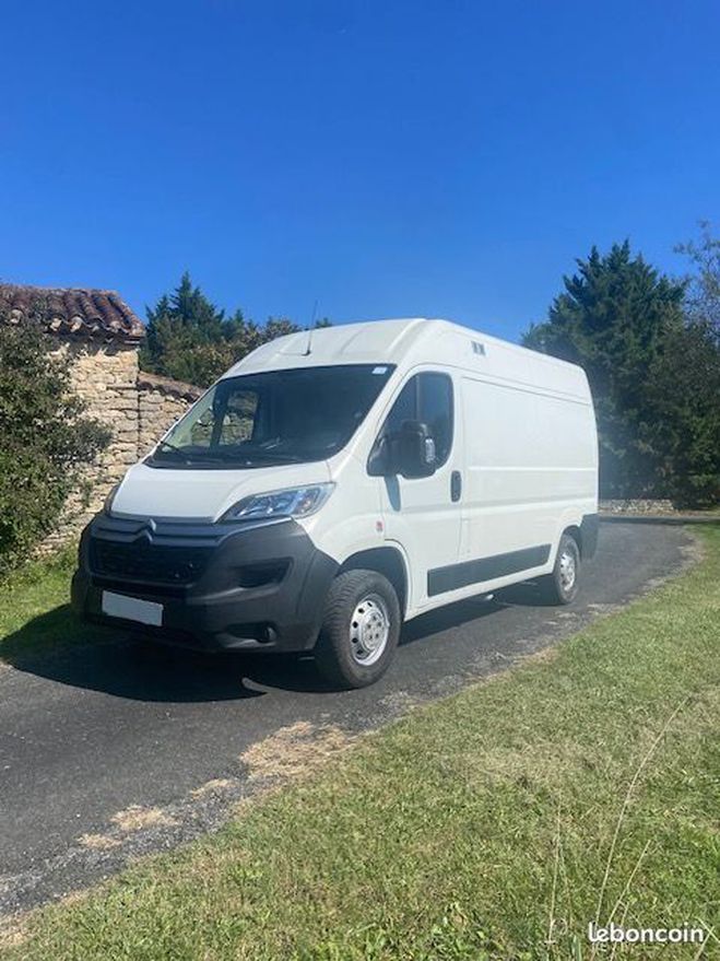 Cliquer pour voir la photo suivante Citroen Jumper fg 35 l2 h2 bhdi 130 club Blanc de 2018