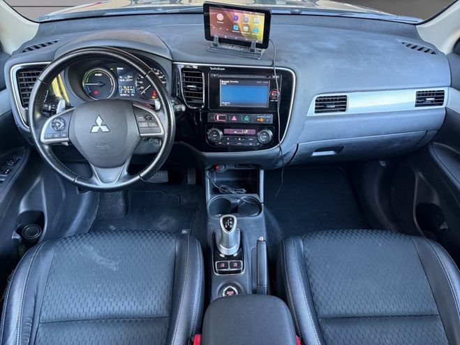 Mitsubishi Outlander 2.0l 4WD PHEV instyle hybride rechargeab Noir de 2014
