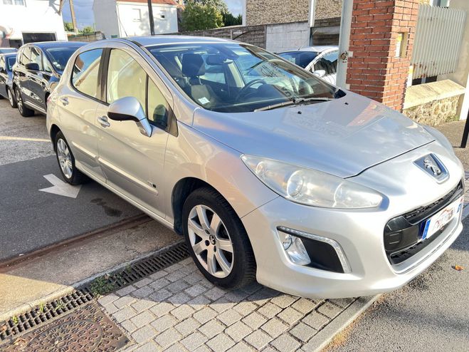 Peugeot 308 Peugeot 308 1.6 hdi 92 style GRIS C de 2013