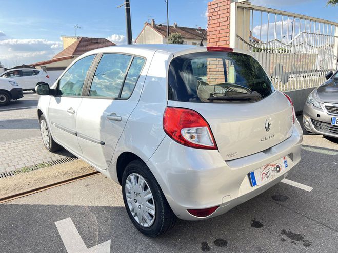 Renault Clio Renault Clio 1.2 tce authentique GRIS C de 2009
