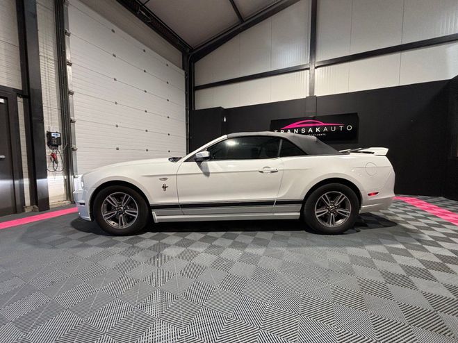 Ford Mustang V6 cabriolet Blanc de 2013