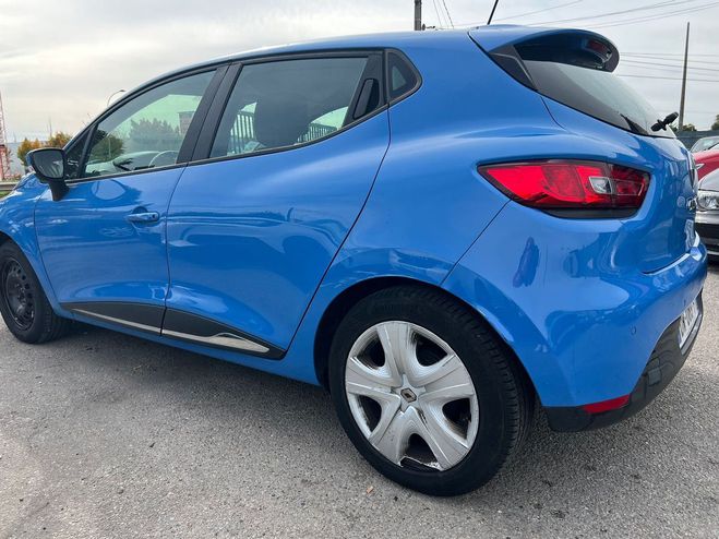 Renault Clio IV 1.5 DCI 90 ENERGY BUSINESS ECO2 82G Bleu clair de 2015