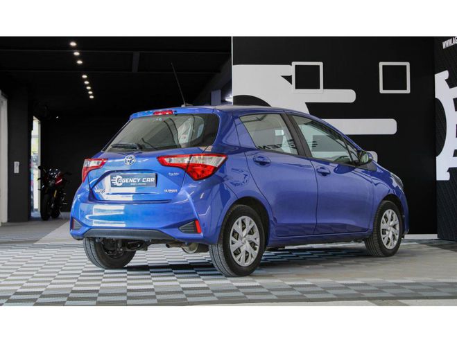 Toyota Yaris 1.0 - 70 VVT-i Ultimate - 1re main Suiv BLEU FONCE de 2020