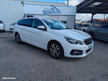  Voir détails -Peugeot 308 SW 1.5 blue hdi 130 eat8 allure à Mozac (63)