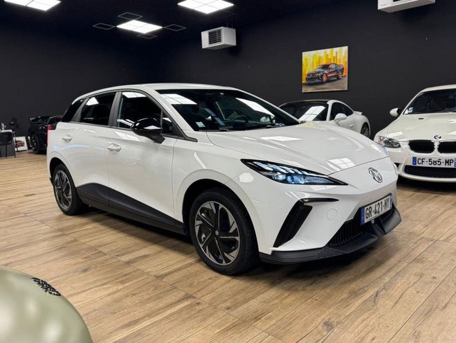 Cliquer pour voir la photo suivante MG MG4 EV 51KWH - 125 KW 2WD STANDARD 170CH Blanc Verni de 2023