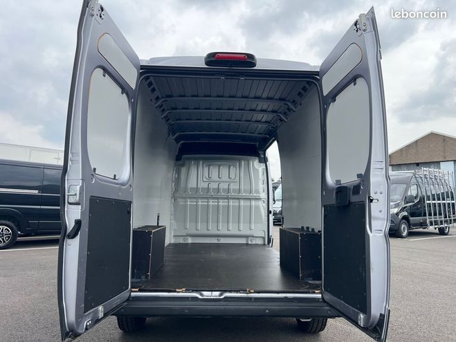 Peugeot Boxer 23950 ht L3H2 165 cv Maxi Pack Asphalt C Gris de 2024