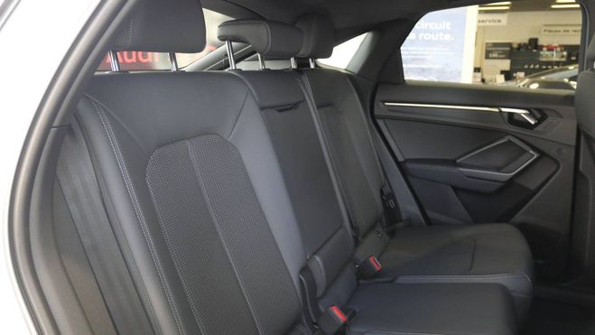 Audi Q3 Sportback 40 TDI 193 ch S tronic 7 Quatt Arkona White de 2024