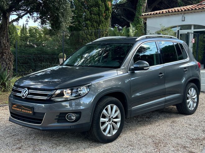 Volkswagen Tiguan 2.0 TDI 140 BlueMotion Sportline / 1RE  Gris de 2013