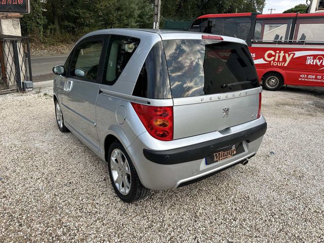 Peugeot 1007 Peugeot 1007 1.6 SPORTY PACK 2-TRONIC gris clair metal de 2008