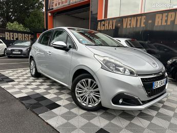  Voir détails -Peugeot 208 1.2 PURETECH 82CH ALLURE 5P à Morsang-sur-Orge (91)