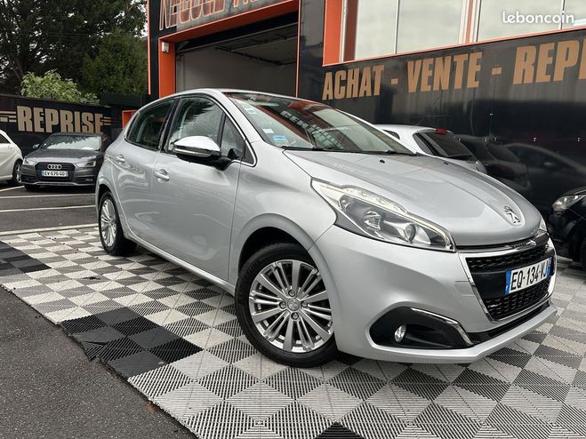 Peugeot 208 1.2 PURETECH 82CH ALLURE 5P Gris de 2016