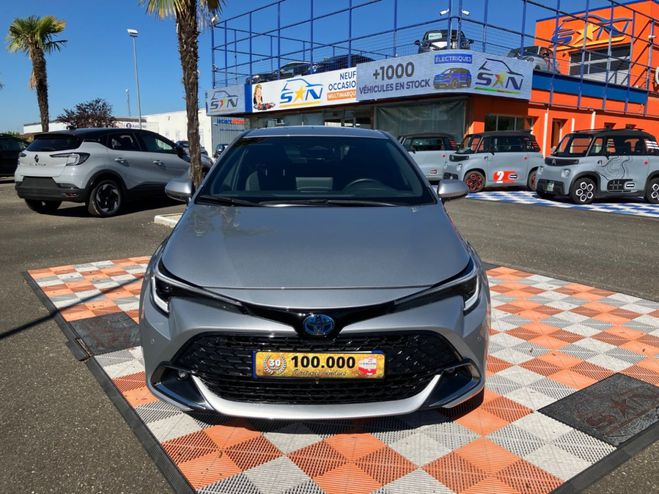 Toyota Corolla 1.8 HYBRIDE 140 DESIGN Camra Gris Clair de 2023