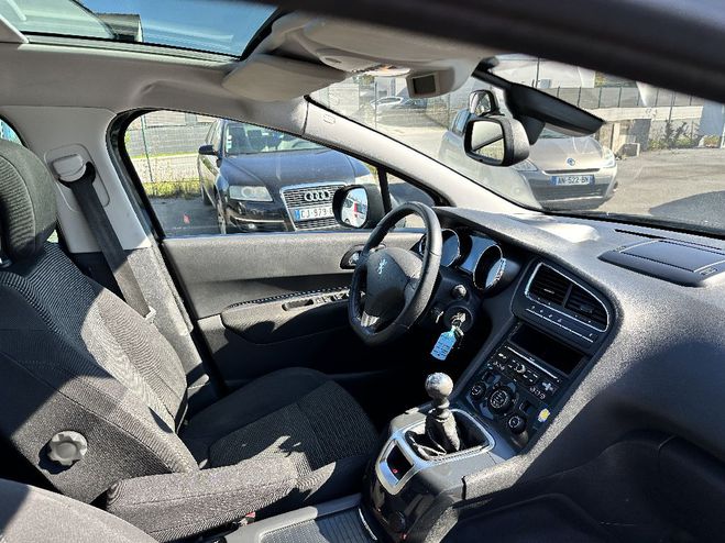 Peugeot 5008 1.6 HDi 112ch FAP BVM6 Allure 5pl  NOIR de 2011