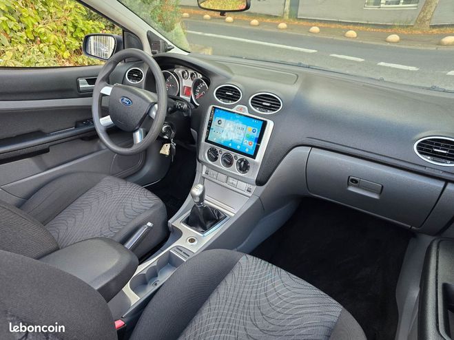 Ford Focus Cc 1.6l 100ch 123 000km GARANTIE Noir de 2009