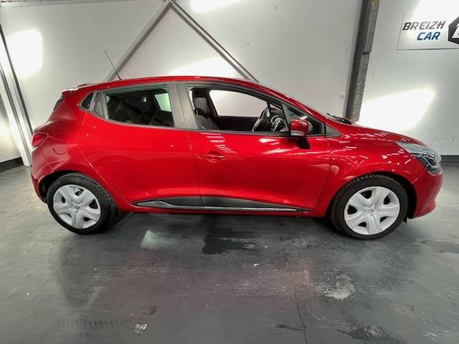 Renault Clio IV (B98) 0.9 TCe 90ch energy Zen eco ROUGE de 2014