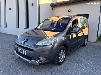  Voir détails -Peugeot Partner Tepee Partener 1.6 hdi 92cv à Montauban (82)