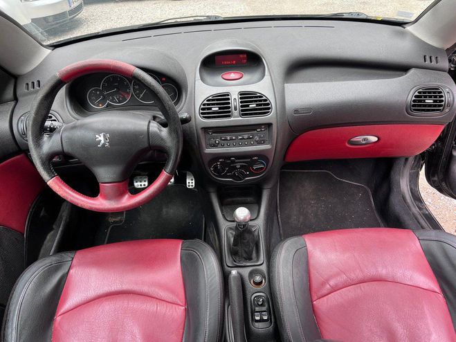 Peugeot 206 CC 1.6i 16V 110 cv Noir de 2003