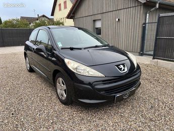  Voir détails -Peugeot 207 1,4 75ch essence à Geispolsheim (67)