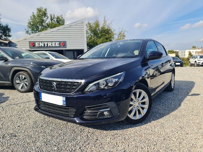 Cliquer pour voir la photo suivante Peugeot 308 1.2L 110 ch SetS BVM6 Style * REPRISSE P Bleu de 2018