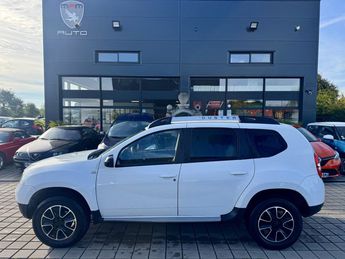  Voir détails -Dacia Duster 1.2 TCe 125ch Black Touch 2017 4X2 à Nouvoitou (35)
