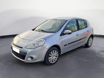  Voir détails -Renault Clio iii 1.2 75ch authentique 5 kit distribut à Villers-Saint-Paul (60)